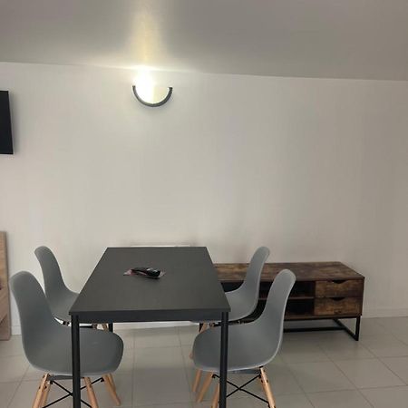 Chaudari Guest House Palaiseau Extérieur photo