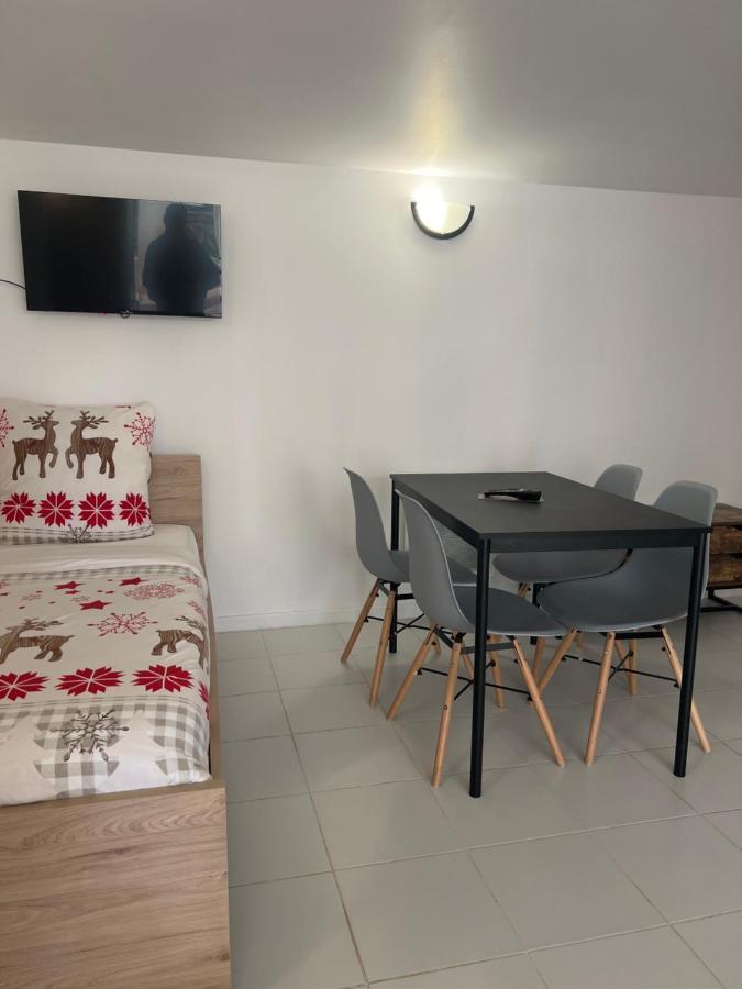 Chaudari Guest House Palaiseau Extérieur photo