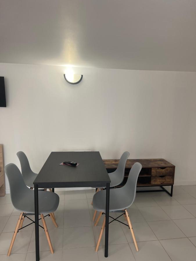 Chaudari Guest House Palaiseau Extérieur photo